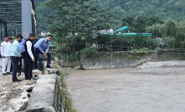 मालदेवता आपदा: नदी का रुख मोड़कर बनाए गए अवैध रिसॉर्ट पर बड़ी कार्रवाई तय