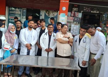 श्री महंत इन्दिरेश अस्पताल ने अधोईवाला क्षेत्र में लगाया निःशुल्क स्वास्थ्य शिविर