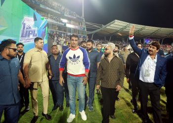 देहरादून में क्रिकेट और म्यूजिक का जबरदस्त संगम: महिला यूपीएल फाइनल में सोनू सूद और नीति मोहन!