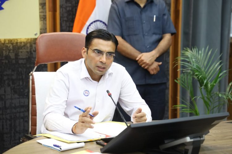 विधवा शोभा को जिला प्रशासन से बड़ी राहत, ICICI बैंक ने 17 लाख का ऋण किया माफ