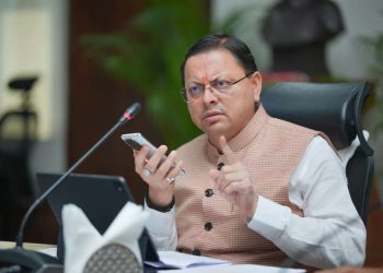 छात्रा की शिकायत पर सीएम धामी सख्त, अधिकारी को नोटिस और कार्रवाई के निर्देश