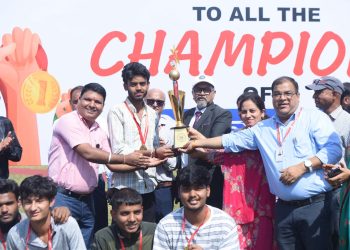 एसजीआरआरयू खेलोत्सव-2025 में स्कूल ऑफ ह्यूमैनिटीज एंड सोशल साइंसेज़ ने मारी बाजी, बना ओवरऑल चैम्पियन