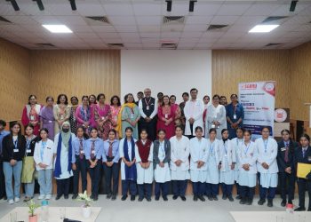 श्री गुरु राम राय विश्वविद्यालय में स्तन कैंसर जागरूकता पर पोस्टर मेकिंग प्रतियोगिता एवं अतिथि व्याख्यान