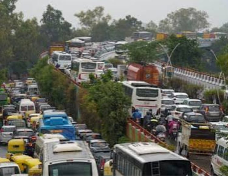 नैनीताल में ट्रैफिक सुधार को लेकर आईजी कार्यालय में हुई बड़ी बैठक, क्रिसमस और न्यू ईयर सीजन के लिए बनेगा ठोस ट्रैफिक प्लान