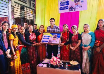 DM सविन बंसल बने दून के ‘रियल हीरो’, गंगोत्री एन्क्लेव की महिलाओं ने किया भव्य सम्मान