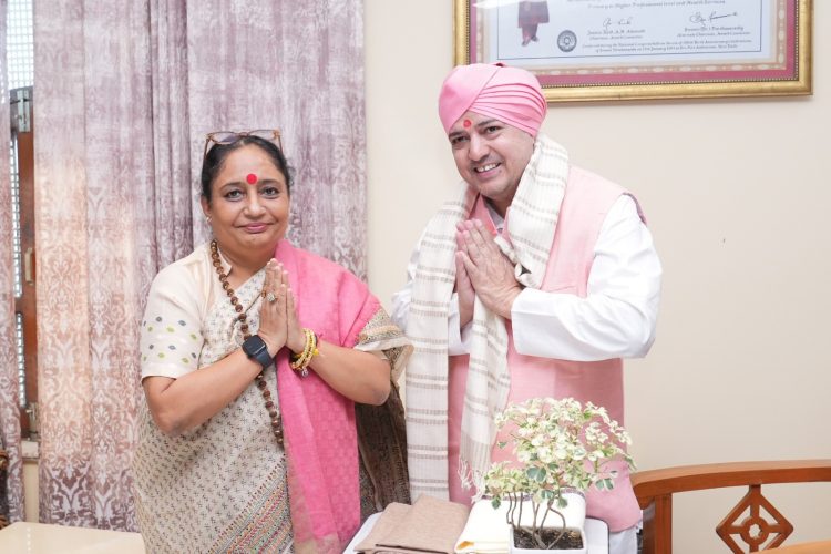 विधानसभा अध्यक्ष ऋतु खंडूड़ी भूषण ने श्री दरबार साहिब में टेका मत्था