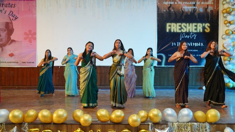 SGRR कॉलेज ऑफ़ नर्सिंग में फ्रेशर्स पार्टी की धूम: रंगारंग प्रस्तुतियों से गूँजा सभागार
