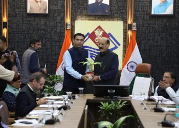 जिला विकास पर मंथनः प्रभारी मंत्री ने ली जिला योजना की समीक्षा बैठक