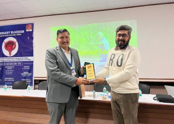 कैंसर से डरना नहीं, लड़ना है: श्री महंत इन्द्रेश अस्पताल में पेशाब की थैली (Urinary Bladder) के 60 से अधिक कैंसर योद्धाओं का सम्मान