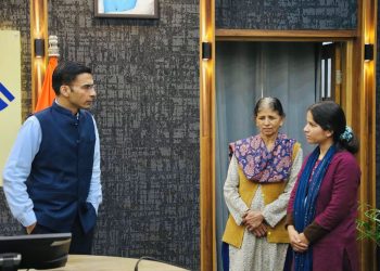 DM का बड़ा कदम: प्रतिभाशाली प्रियंका को नौकरी भी, M.Tech का वादा भी