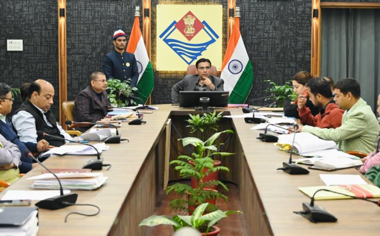 एक्शन नहीं तो सस्पेंशन तय: DM ने दी 48 घंटे की अल्टीमेटम चेतावनी