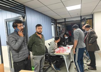 डीएम ने कस ली लगाम: अनियमितताओं पर एक और CSC सेंटर सील, लगाया ताला