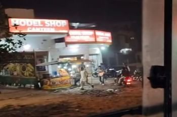 Uttarakhand News: शराब खरीदने के लिए ठेके पर रोक रोडवेज बस। पढ़िए चालक का गजब का तर्क