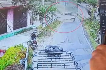 Accident news: लंबगांव हाईवे पर बुलेरो कार ने तोड़ी घर की दीवार, आंगन में बैठी महिला की मौके पर मौत