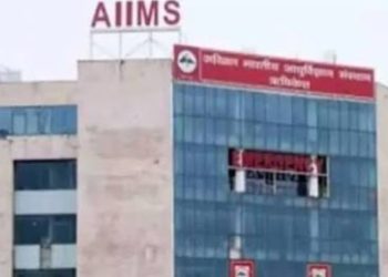 ऋषिकेश एम्स ठगी कांड: सीएम धामी के हस्तक्षेप के बाद कर्मचारी पर दर्ज हुआ मुकदमा