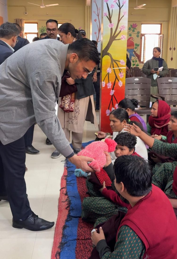 केदापुरम में डीएम सविन बंसल का औचक निरीक्षण: नारी निकेतन से शिशु सदन तक सुधरेंगी सुविधाएं