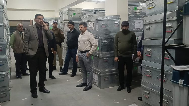 रायपुर ब्लॉक में EVM-VVPAT वेयरहाउस का त्रैमासिक निरीक्षण