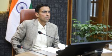 राजमार्गों पर कूड़ा बना जन-स्वास्थ्य का खतरा, डीएम देहरादून की बड़ी कार्रवाई