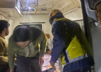 पर्यटकों से भरी XUV700 खाई में समाई, चीख-पुकार से दहला रामगढ़—SDRF ने बचाई 7 ज़िंदगियां