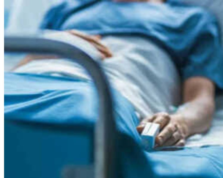 एआई बना ‘डॉक्टर’ तो बिगड़ी सेहत! दून अस्पताल में रोज़ 15 मरीज दवा रिएक्शन के शिकार