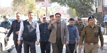 Breaking: रोड कटिंग में मनमानी पड़ी भारी, डीएम ने निरस्त की अनुमति