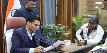 जनता की आवाज़ पर प्रशासन का वार: जनता दर्शन में मौके पर फैसले