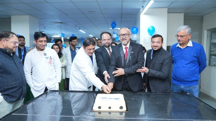 मरीजों को राहत: देहरादून के श्री महंत इन्दिरेश अस्पताल में शुरू हुई उत्तराखण्ड की पहली रोबोटिक लैब