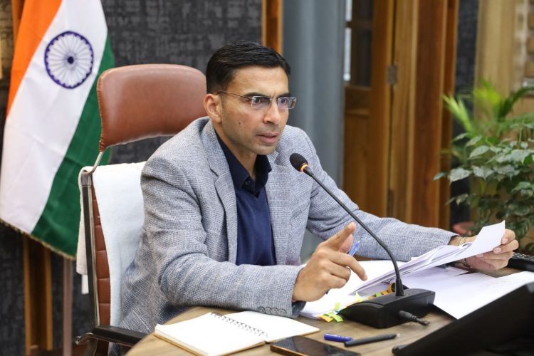 डीएम दरबार में लगाई गुहार, 4 साल की दौड़भाग खत्म — एक दिन में मिला उत्तरजीवी प्रमाण पत्र