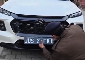 फेयरवेल पार्टी में नाबालिग की दबंगई, भ्रामक नंबर प्लेट वाले वाहन पर पुलिस की बड़ी कार्रवाई