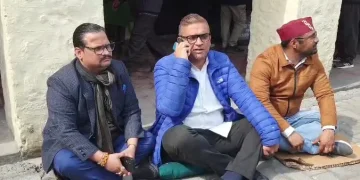 हल्द्वानी SDM कोर्ट बंद होने पर भड़के जनप्रतिनिधि, विधायक सुमित हृदयेश और पार्षद बैठे धरने पर 