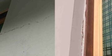 धमाकों से दहला भटवाड़ी: तहसील भवन निर्माण बना ग्रामीणों के लिए मुसीबत, पांच घरों में पड़ी दरारें