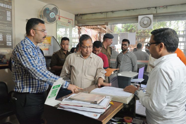 ओटीपी लेकर ‘गायब’ हुआ सिलेंडर! Dehradun में गैस एजेंसियों पर प्रशासन की सख्त कार्रवाई