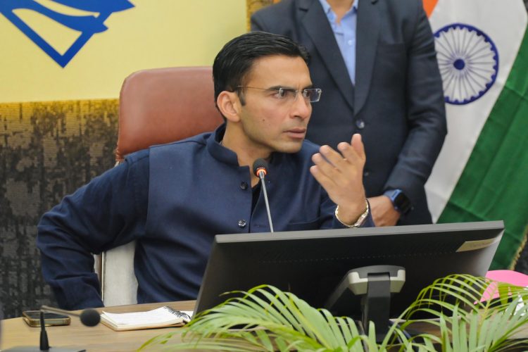 LPG गैस की कालाबाजारी पर सख्ती: 90 हजार सिलेंडर बैकलॉग, 37 शिकायतों पर प्रशासन अलर्ट