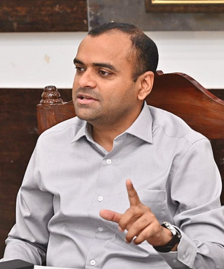 हरिद्वार में गैस माफिया पर बड़ा प्रहार! 17 अवैध सिलेंडर बरामद, आरोपी गिरफ्तार