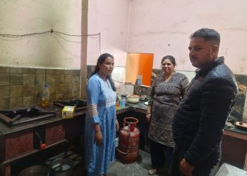 LPG Gas Black Marketing पर देहरादून प्रशासन की बड़ी कार्रवाई, 12 सिलेंडर जब्त