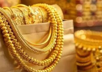 Gold Silver Price : सोना-चांदी में भारी गिरावट, MCX पर गोल्ड ₹8000 और सिल्वर ₹15000 तक लुढ़का