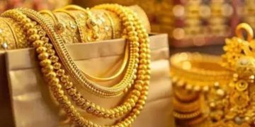 Gold Silver Price : सोना-चांदी में भारी गिरावट, MCX पर गोल्ड ₹8000 और सिल्वर ₹15000 तक लुढ़का