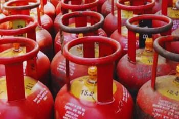 दून में गैस सप्लाई लड़खड़ाई: दो दिन का बैकलॉग, कमर्शियल सिलिंडरों की सप्लाई पर रोक