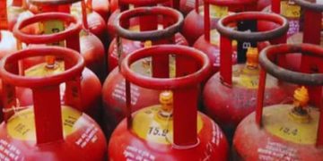 दून में गैस सप्लाई लड़खड़ाई: दो दिन का बैकलॉग, कमर्शियल सिलिंडरों की सप्लाई पर रोक