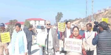 गैरसैंण में गूंजे सियासी सुर: 1.11 लाख करोड़ का बजट पेश करेगी धामी सरकार, सत्र से पहले कांग्रेस का हंगामा