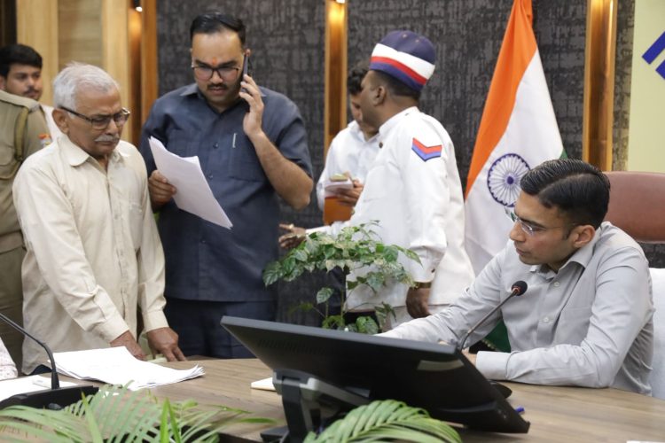 देहरादून: डीएम के सख्त रुख से वर्षों पुराना भूमि विवाद सुलझा, सीमांकन कार्य पूरा