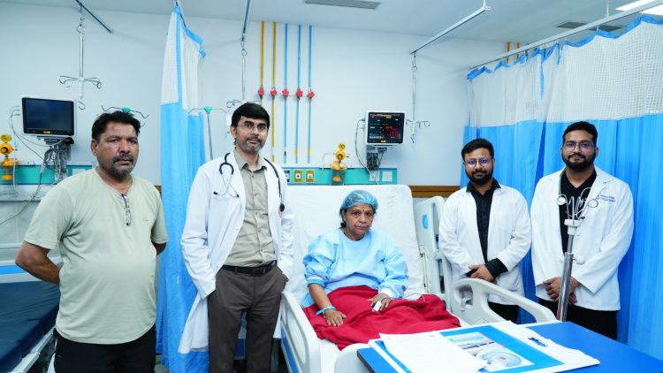 श्री महंत इन्दिरेश अस्पताल में पहली बार कूल्ड RFA से घुटने का सफल इलाज