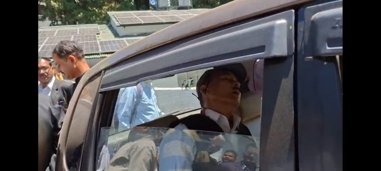 नैनीताल में सनसनी: कार में अधिवक्ता ने खुद को मारी गोली