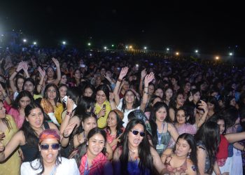 श्री गुरु राम राय विश्वविद्यालय में प्रियंका मेहर का जादू, डीजे बीट्स पर झूमे युवा