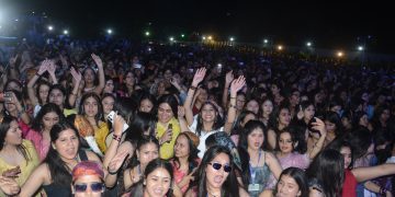 श्री गुरु राम राय विश्वविद्यालय में प्रियंका मेहर का जादू, डीजे बीट्स पर झूमे युवा