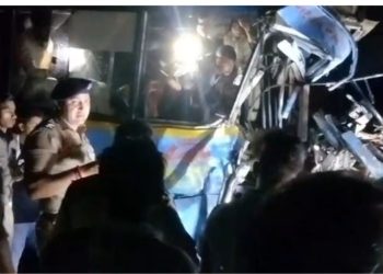 हादसा: रोडवेज बस और बारातियों की बस में जोरदार भिड़ंत, 15 घायल