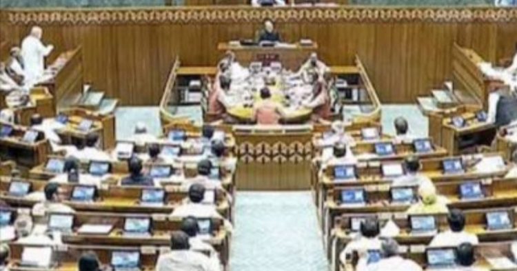 सियासी संग्राम: उत्तराखंड में निंदा प्रस्ताव की आहट से गरमाई राजनीति, बीजेपी-कांग्रेस आमने-सामने