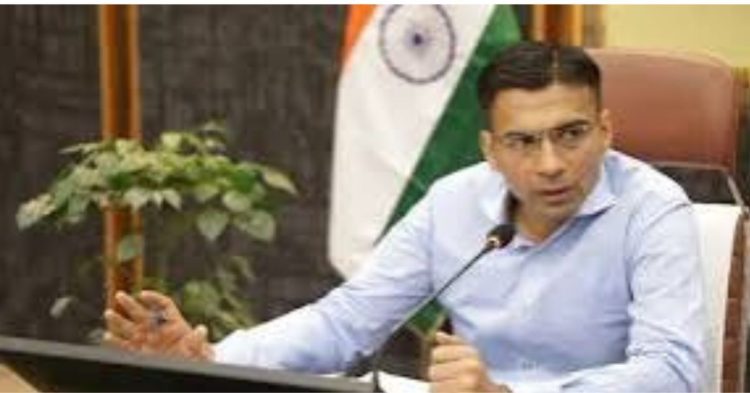 देहरादून में ‘होमस्टे के नाम पर होटल’ का खेल खत्म, DM का बड़ा एक्शन – 17 पर ताला