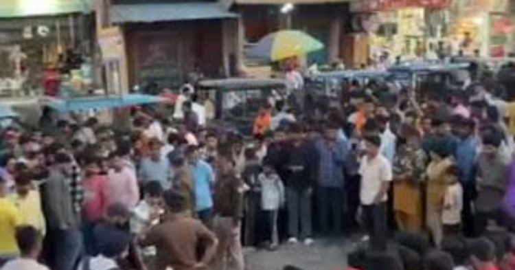 मजदूरी मांगना पड़ा भारी: 2 हजार रुपये के लिए मजदूर को बेरहमी से पीटा