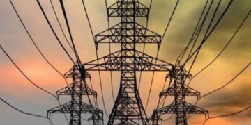 भीषण गर्मी में पढ़ाई: उत्तराखंड के 275 सरकारी स्कूलों में बिजली नहीं, बच्चों की सेहत पर बड़ा खतरा